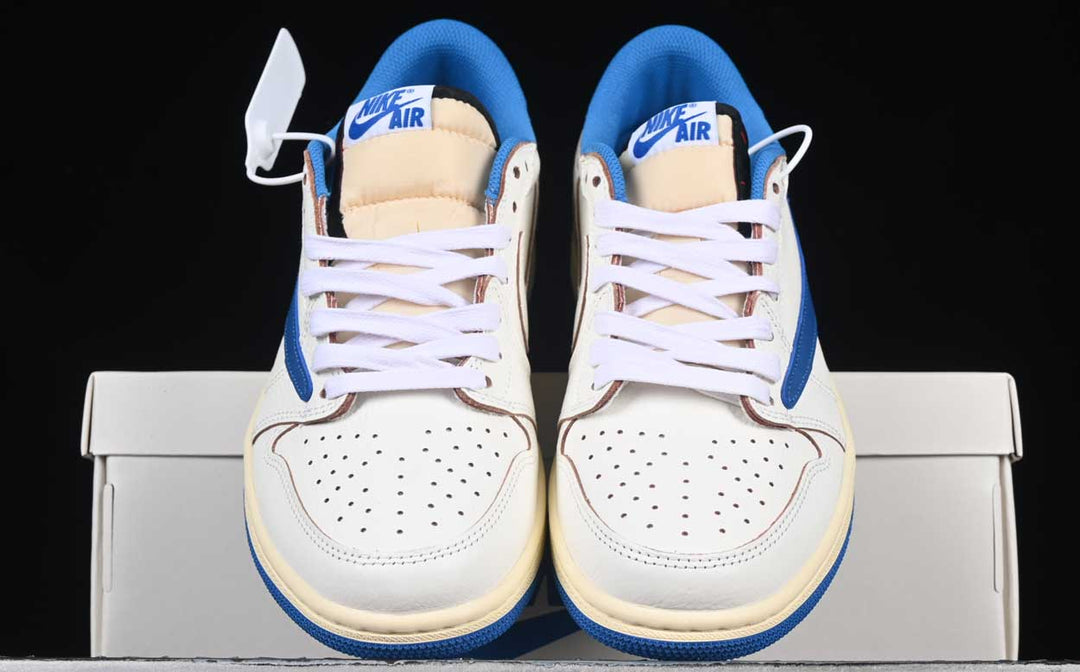 NovaVault Retro Court Low – Sail Blue Reverse Panel Sneaker