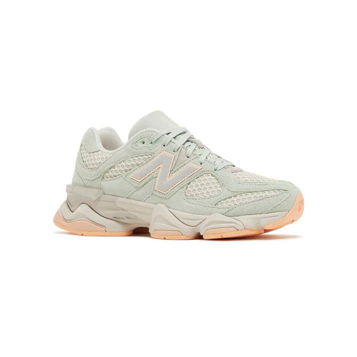 Silver Moss Chunky Retro-Futuristic Runner | Ardenyx PulseForm™