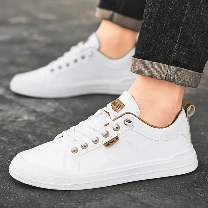 Classic Low-Top Sneaker – Clean Leather-Look Casual Shoes for Everyday Wear